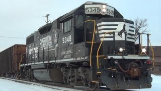preview picture of video 'NS OLS GP38-2 and Giant Railroad Crane'