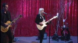 Anya Marina Performing &quot;Satellite Heart&quot; on The Bonnie Hunt Show (LIVE)