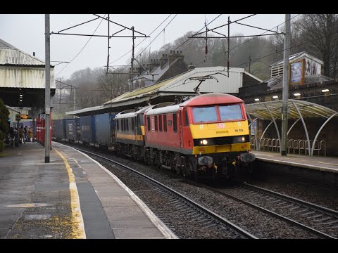 #173: [4M25] DB Cargo Class 90019 & 90020 pass Oxenholme Lake District (31/12/21)
