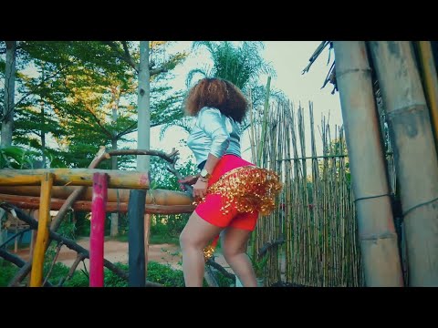Vaiavy Chila - Atsika Hisoma (Official Video)