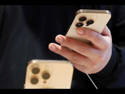 Global smartphone shipments at 13-year low amid memory ...