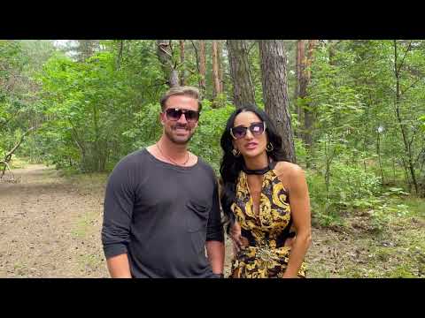 Justyny i Staszek zapraszają czytelników Strefy do obejrzenia  nowego singla " Pójdę Tam "