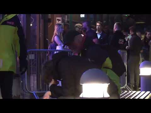 Frivillige natteravner på jobb i Trondheim sentrum under nattravnstafetten 2023   30 sekunder