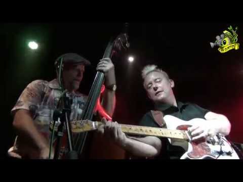 ▲Restless (Original line up!) - Long black shiny car - Centrale Rock Pub (November 2015)