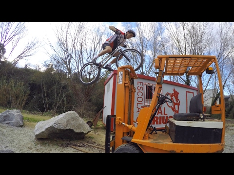 Sergi Llongueras - Cool line in Escola Trial Òrrius