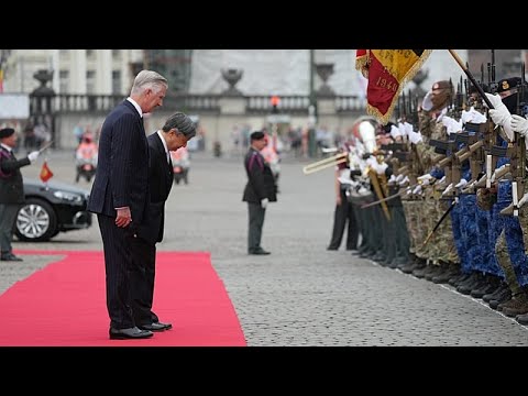 I reali del Belgio stendono il tappeto rosso per l'imperatore del Giappone