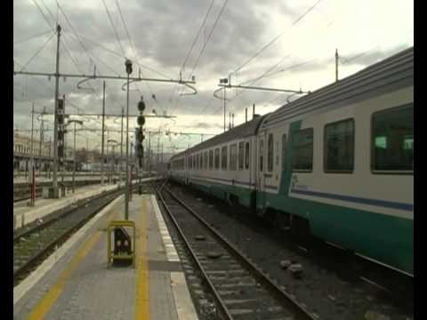 E403 004 in testa all' IC 727