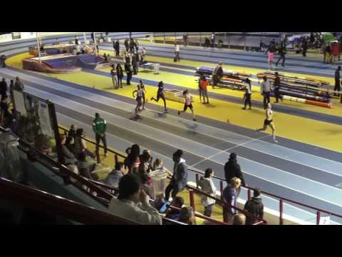 Entre Cadettes et juniors - 400m Jum - Championnats régionaux en salle, Eaubonne