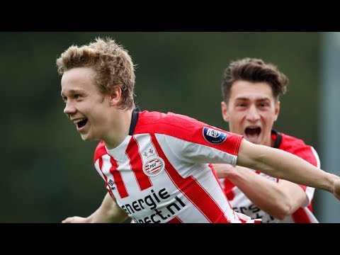 KAMPIOENSWEDSTRIJD | PSV O17 - Ajax O17