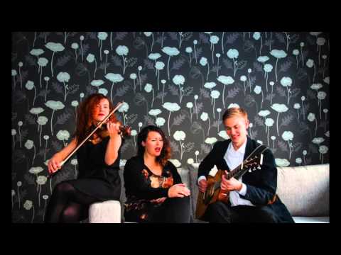 Trio Iltatähti, Saarenmaa valssi