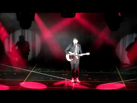 Wedding Singer Somerset - Hire on FixTheMusic