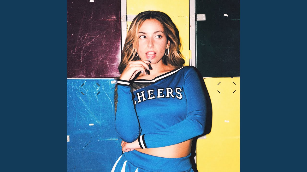 Francisca Borges Releases "Coitada," a Melancholy Pop Anthem