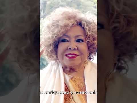 #Alcione conta qual o seu samba-enredo favorito da #Mangueira💗💚 #PMB30 #Carnaval @AlcioneOFICIAL