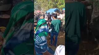 Download lagu tawuran dangdut di desa tegalharjo dk tlogowiru mp3 Download lagu tawuran dangdut di desa tegalharjo dk tlogowiru mp3