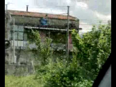 attraversiamo il passaggio a livello di Via Isernia a Palma Campania 2.mp4