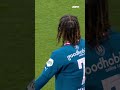Grensrechter ? Xavi Simons?