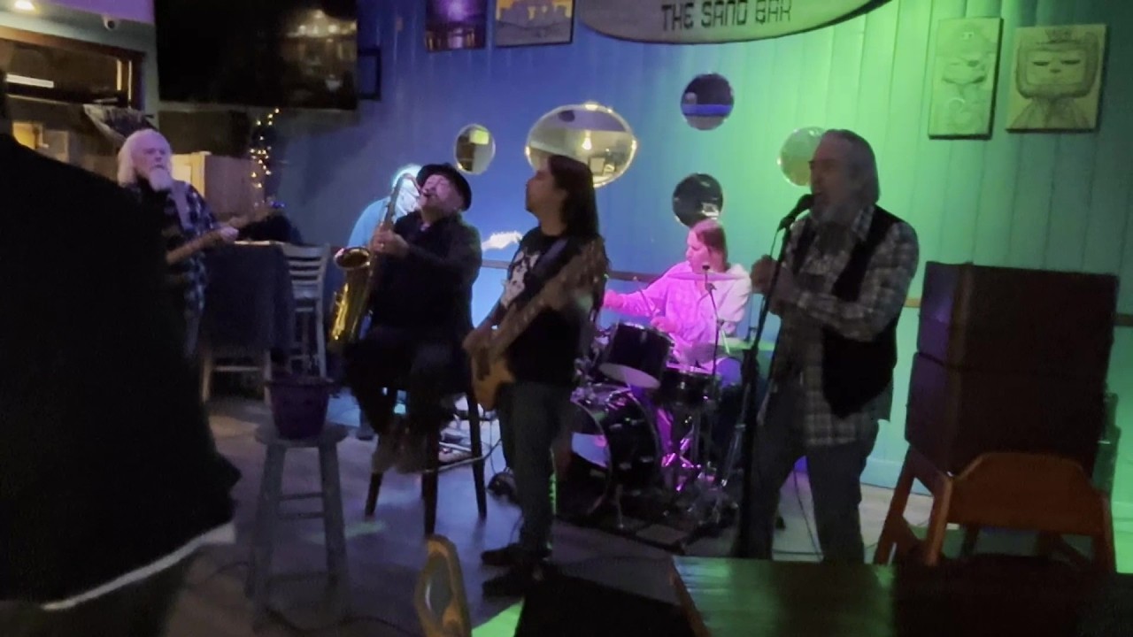 Video of Cruz Bluz (and friends) performing Albert King's blues classic "Oh, Pretty Woman"