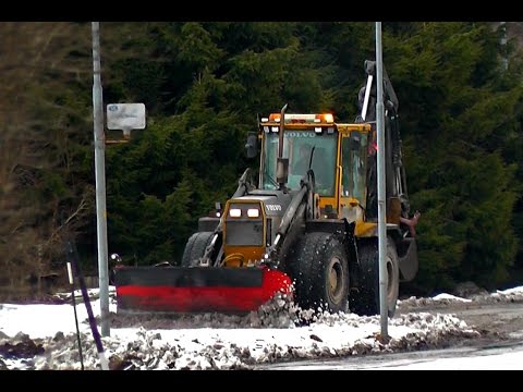 Volvo BM EL70 Plowing Snow