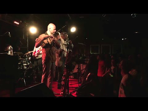 Girma Bèyènè & Akalé Wubé : Tewedjign Endehu (Ahun Negerign) @ New Morning, Paris (12/10/17)