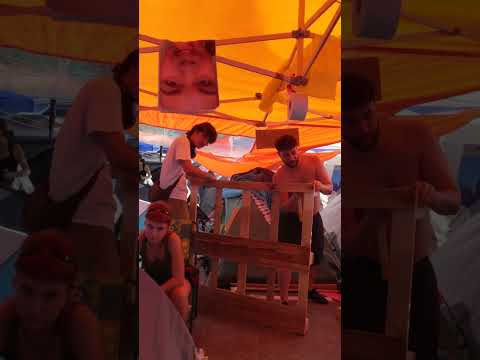 Así luce el interior de la acampada por la vivienda en la Puerta del Sol #shorts