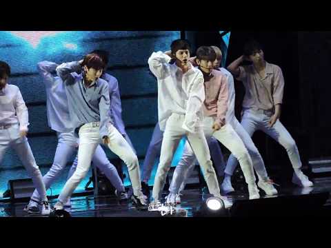 180114 WANNA ONE FAN MEETING IN MACAU - ENERGETIC