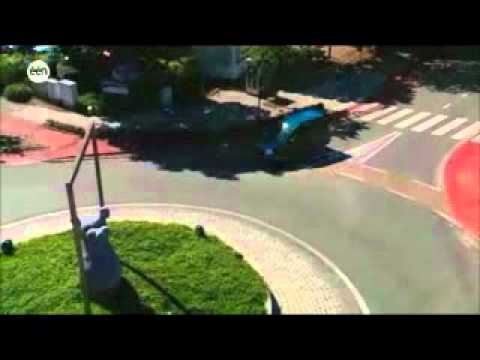 Beeld 'Op uitkijk' rotonde Eke-Nazareth-Hilde Van de Walle e.wmv