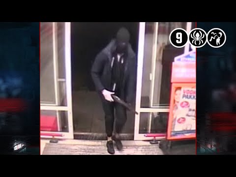 Hoogvliet: Overvaller supermarkt schiet in plafond