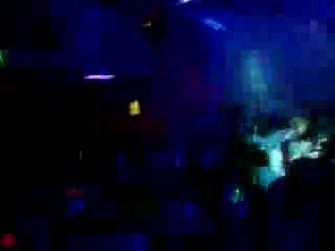 Steve Twain rocks da party