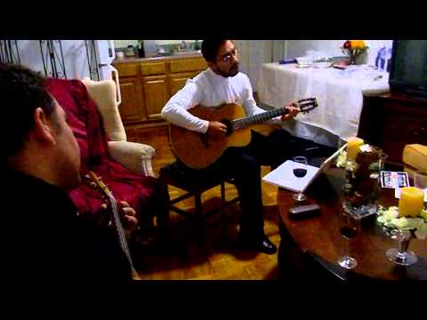 Roberto Guzman ,  canta y Emmanuel Roque ,acompaña..Un Tiempo para el Amor ....  2011.MOV
