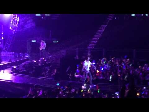 FNC KINGDOM IN HK - CNBLUE - Coffee Shop