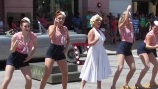 Marilyn and the Diamond Bellas perform at Universal Orlando!
