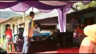 Download lagu Bagaimana kalau orang sumbing nyanyi india 😂😂 mp3