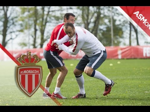 Dimitar Berbatov is back on the field !