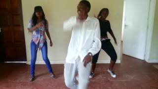 Chris Martin ft Busy Signal- steppin (dance)
