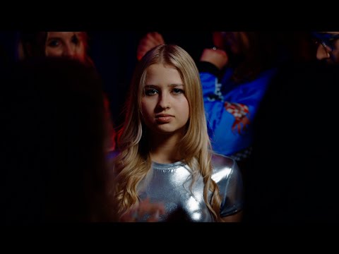 Ola Tracz - "Nic" (Official Video)