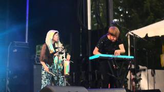 Little Dragon &quot;SummerTearz&quot;