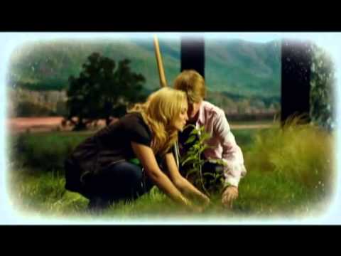 Send It On (Christmas version)Disney Friends For Change  Disney Channel Oficial