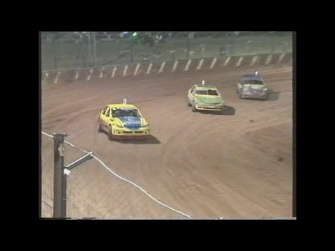 2005/06 Queensland Modified Production Title: Carina Speedway | 24th June 2006