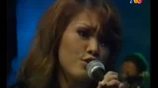 Cinta Di Akhir Garisan - Ziana Zain, Jaclyn Victor, Adibah Noor &amp; Elyana (Konsert Jom Heboh 2008)