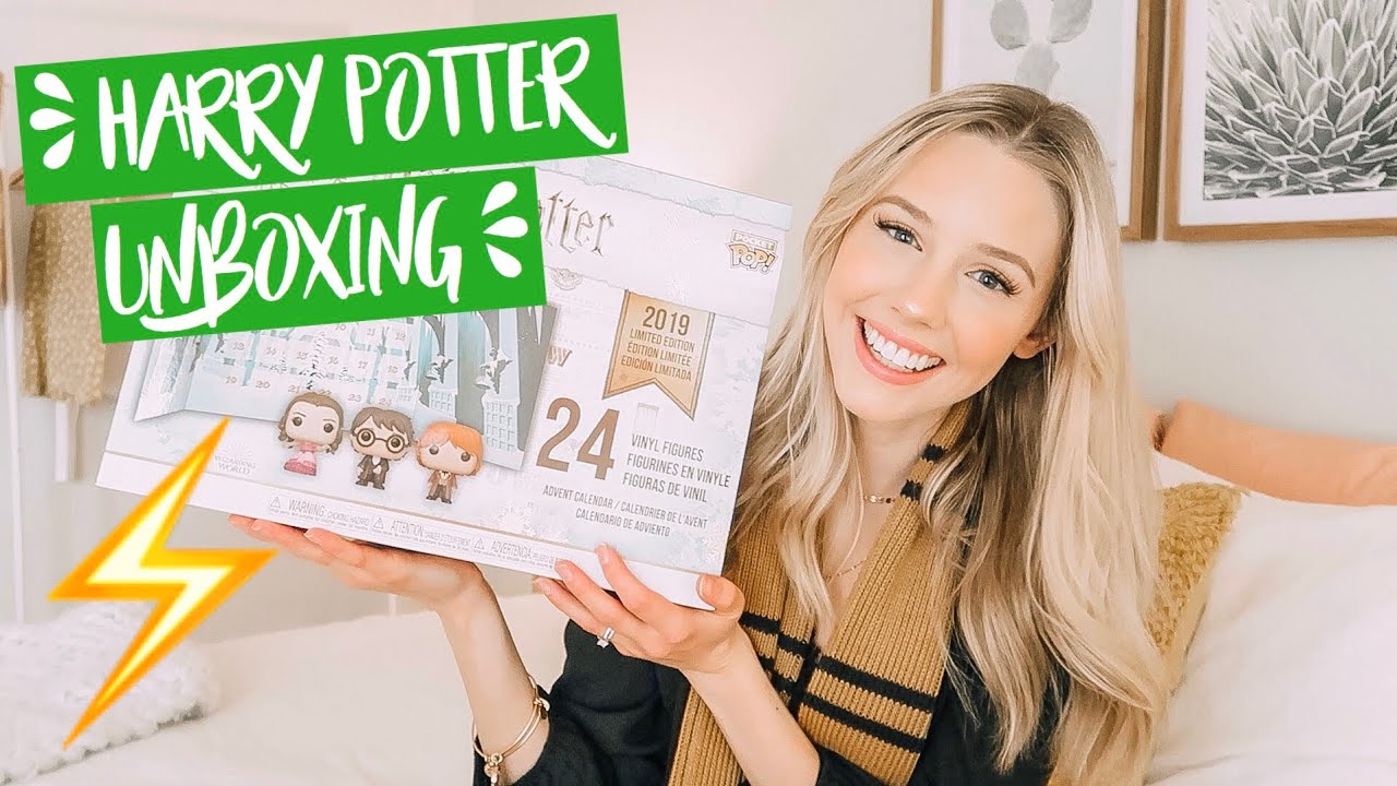 HARRY POTTER ADVENT CALENDAR UNBOXING | VLOGMAS DAY 6