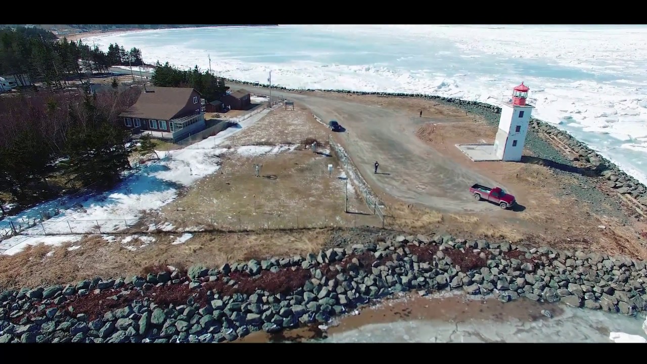 Caribou Island Lighthouse, Nova Scotia. Winter 2017 - RavenMedia