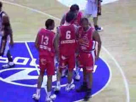 16 26-10-07 Luik-BCO - Mc Cray scoort na enkele pogingen + k