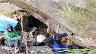 Video thumbnail of Gaïa, 8a+ (crouching). Fontainebleau