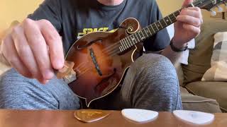 Video thumbnail for Mandolin pick comparison (Thijs van der Harst 1.5mm, Wegen TF140, Blue Chip CT55, D’Addario casein) by Phil Woodhull