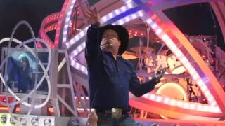Garth - Ain&#39;t Going Down til the Sun Comes Up - Iowa