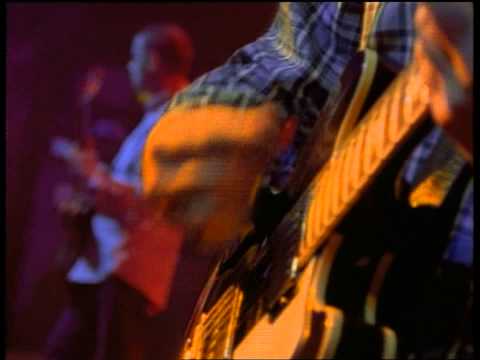 Oasis - Rock 'n' Roll Star HD (Live at Cliffs Pavilion '95, Opening song)