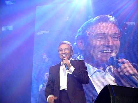 Megakoncert Rádia Čas Ostrava 2009 - Karel Gott - Když Muž Se Ženou Snídá