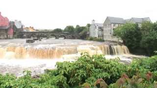 preview picture of video 'Ennistymon Cascades after a rainstorm in Ireland'