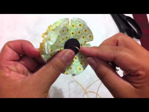 Colar de fita com flor de renda e tecido passo a passo