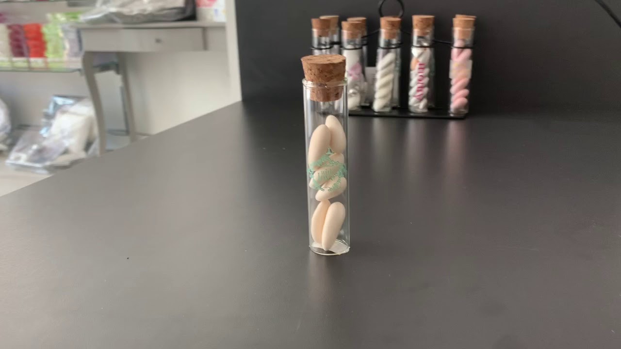 Éprouvette à dragées With love vert